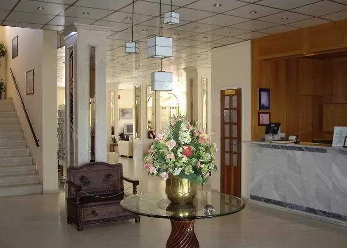 Pallas 4*
